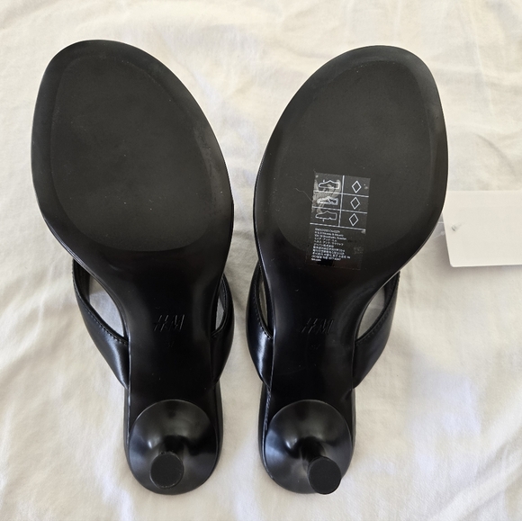 NEW H&M Black Heeled Sandals - Picture 2 of 3